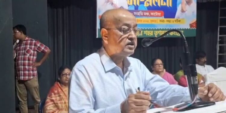 “ছায়ার সঙ্গে লড়াই”,কর্মীদের আরও সক্রিয় হওয়ার বার্তা তৃণমুলের জেলা সভাপতির