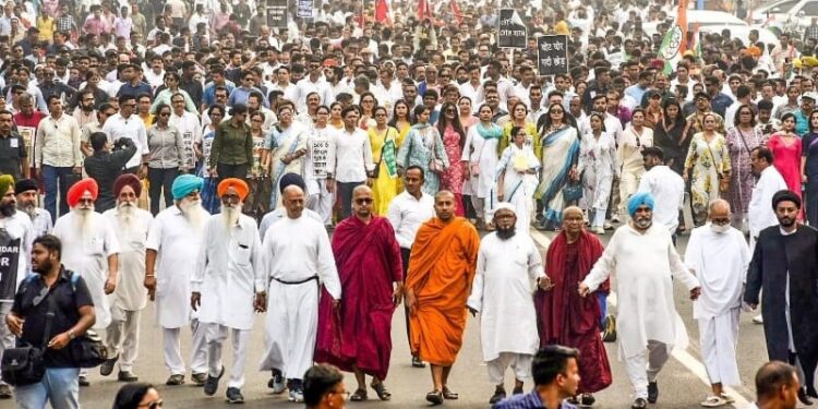 রেডরোড থেকে ঠাকুরবাড়ি, তৃনমূলের মহামিছিলে সাংস্কৃতিক বার্তা