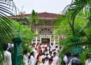 বৈতালিক ও ব্রহ্ম উপাসনার মাধ্যমে সূচনা শতাব্দীপ্রাচীন শান্তিনিকেতনের পৌষমেলা